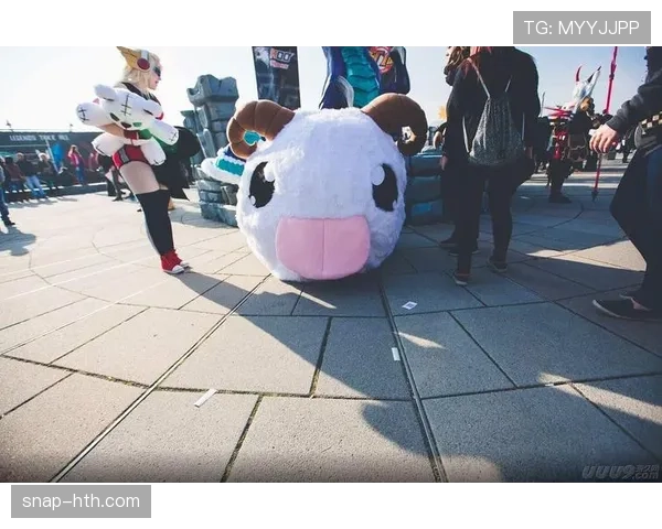 唐佳豪赛场外居然成了买买买狂魔，钱包都快撑爆了吧？