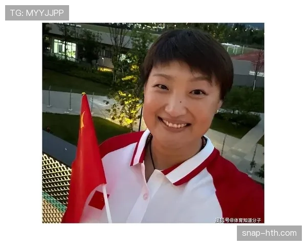 杨昊这衣服也太贵了吧,平时训练室里倒像个忍者,赛场上秒变豪门公子! 杨昊这衣服也太贵了吧,平时训练室里倒像个忍者,赛场上秒变豪门公子!